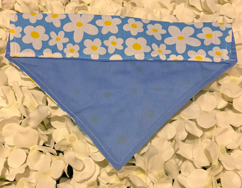 Blue Daisy Bandana - Medium
