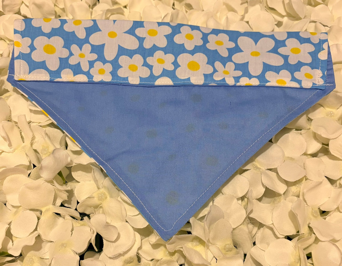 Blue Daisy Bandana - Medium