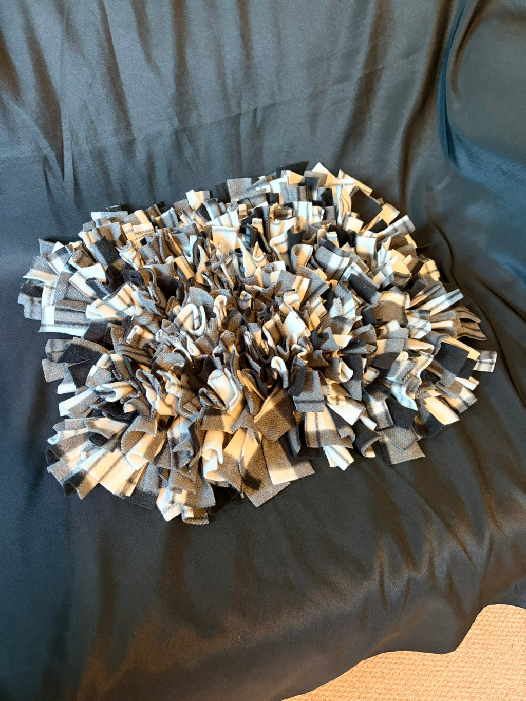Black Tartan Snuffle Mat - Large