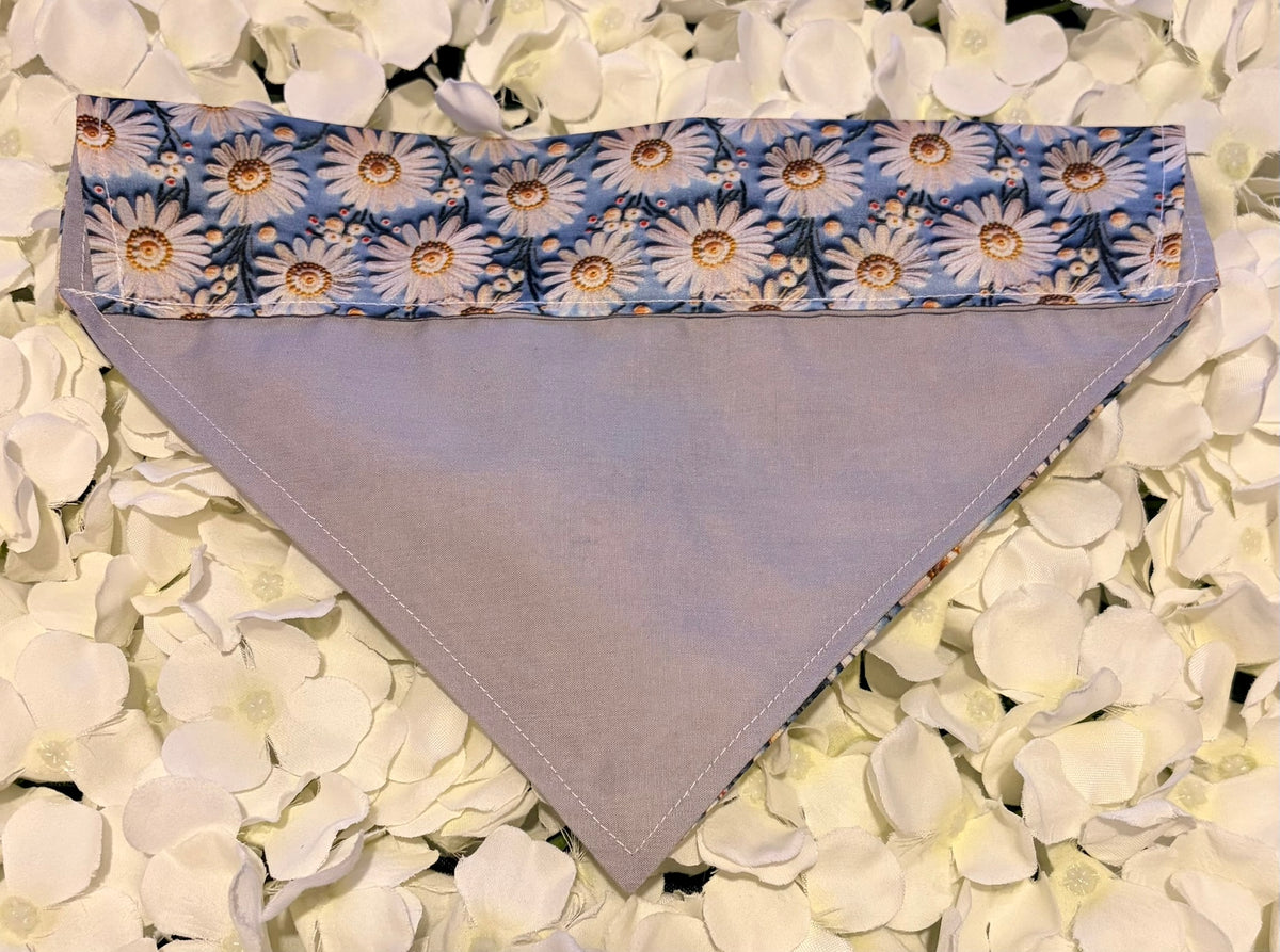 Blue Daisy Bandana - Medium
